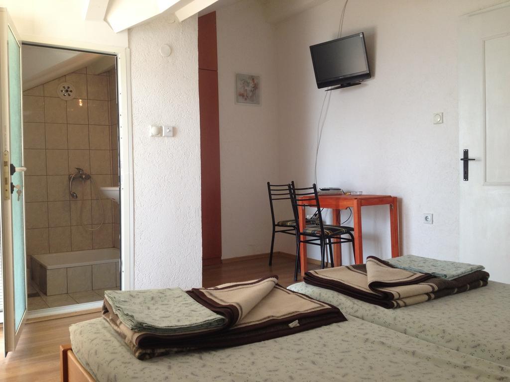 Guest House Lokoski Peštani 객실 사진