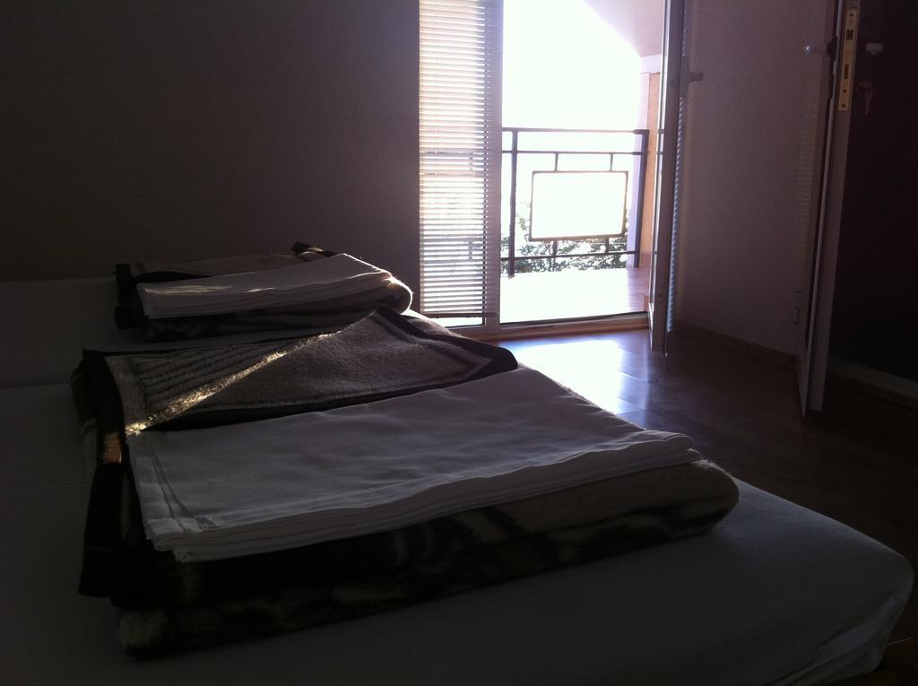 Guest House Lokoski Peštani 객실 사진