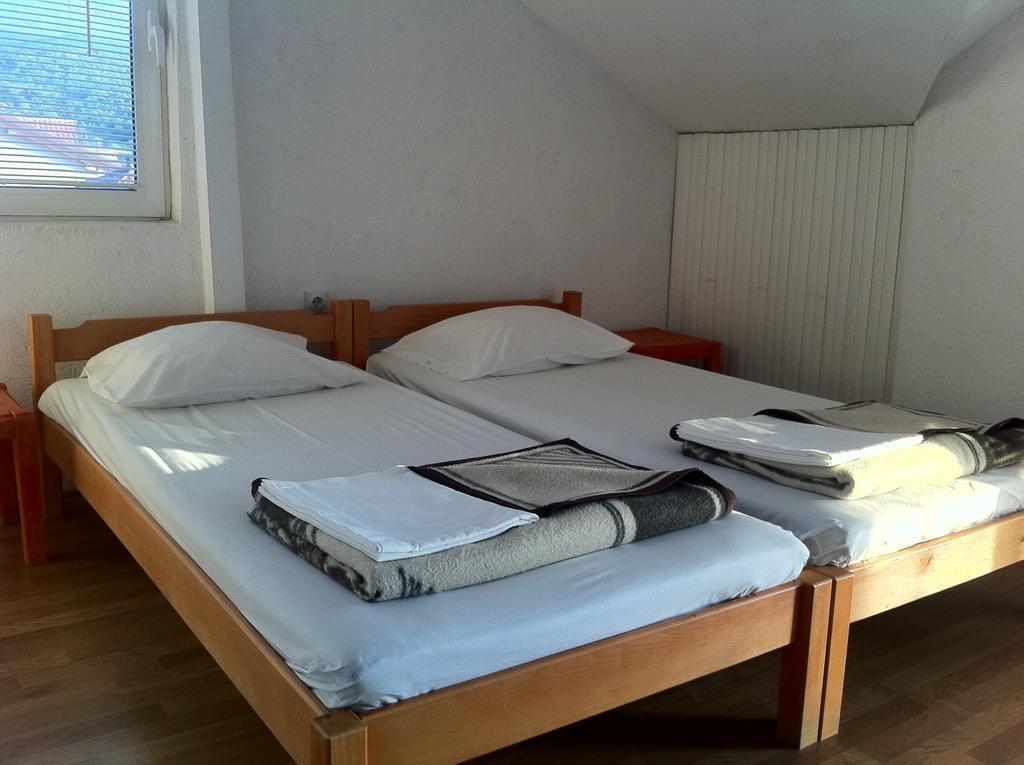 Guest House Lokoski Peštani 객실 사진